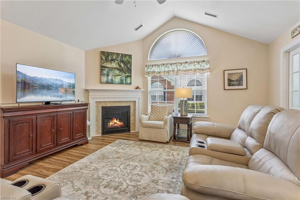 122 Garman Loop Yorktown VA 23690