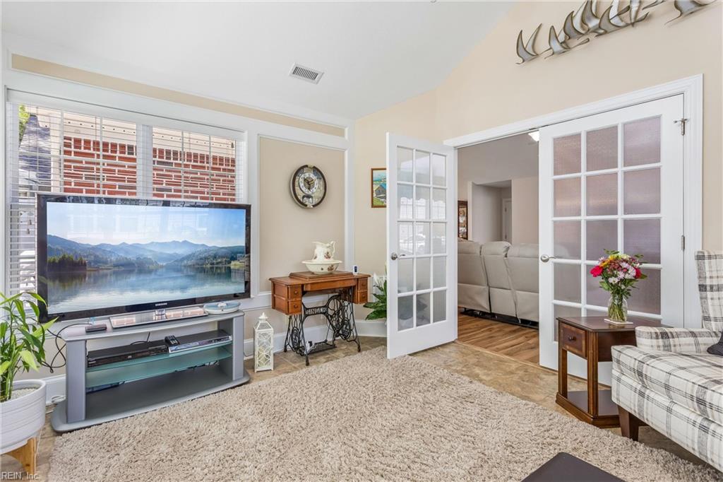 122 Garman Loop Yorktown VA 23690