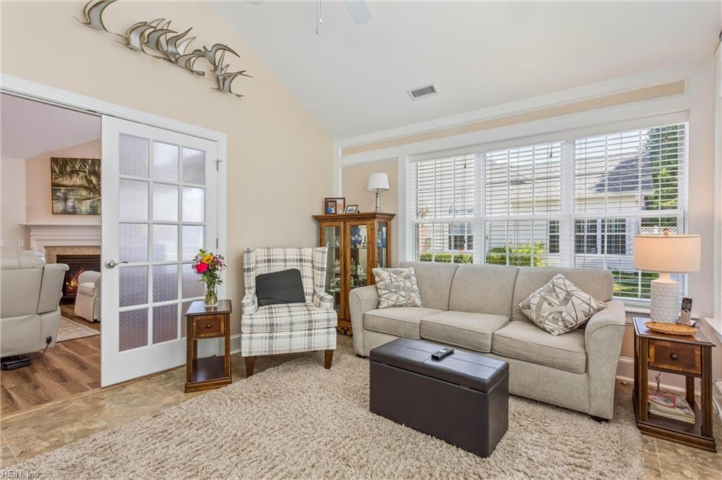 122 Garman Loop Yorktown VA 23690