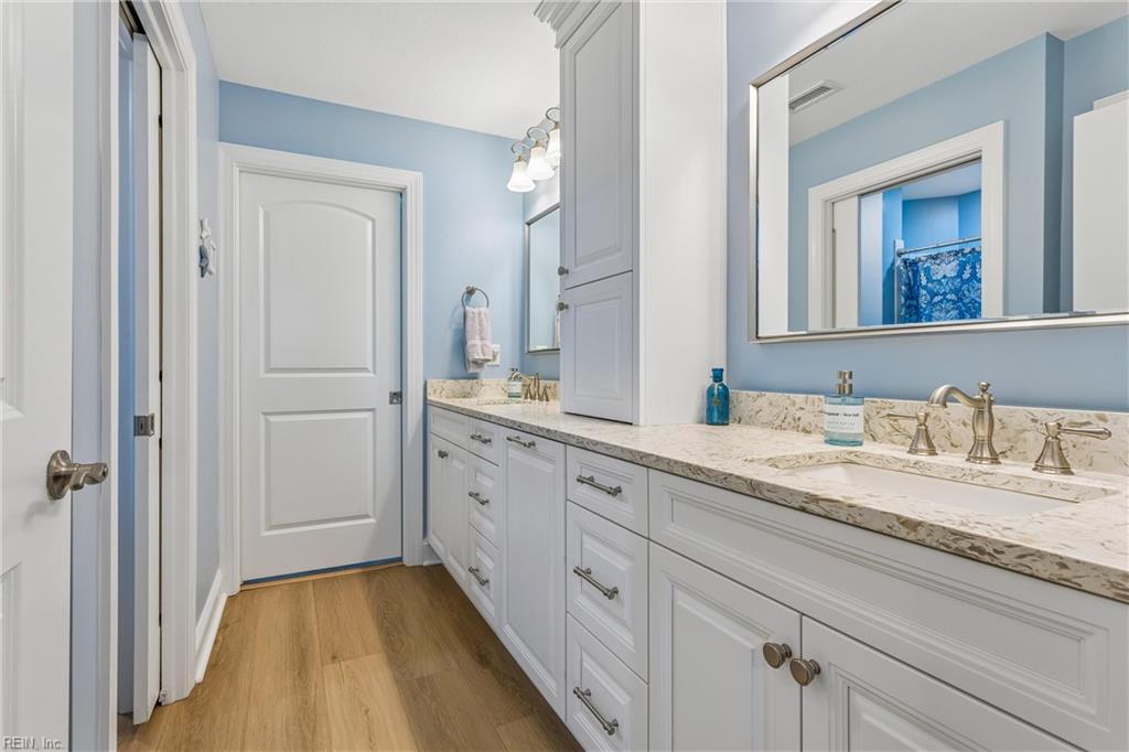 122 Garman Loop Yorktown VA 23690