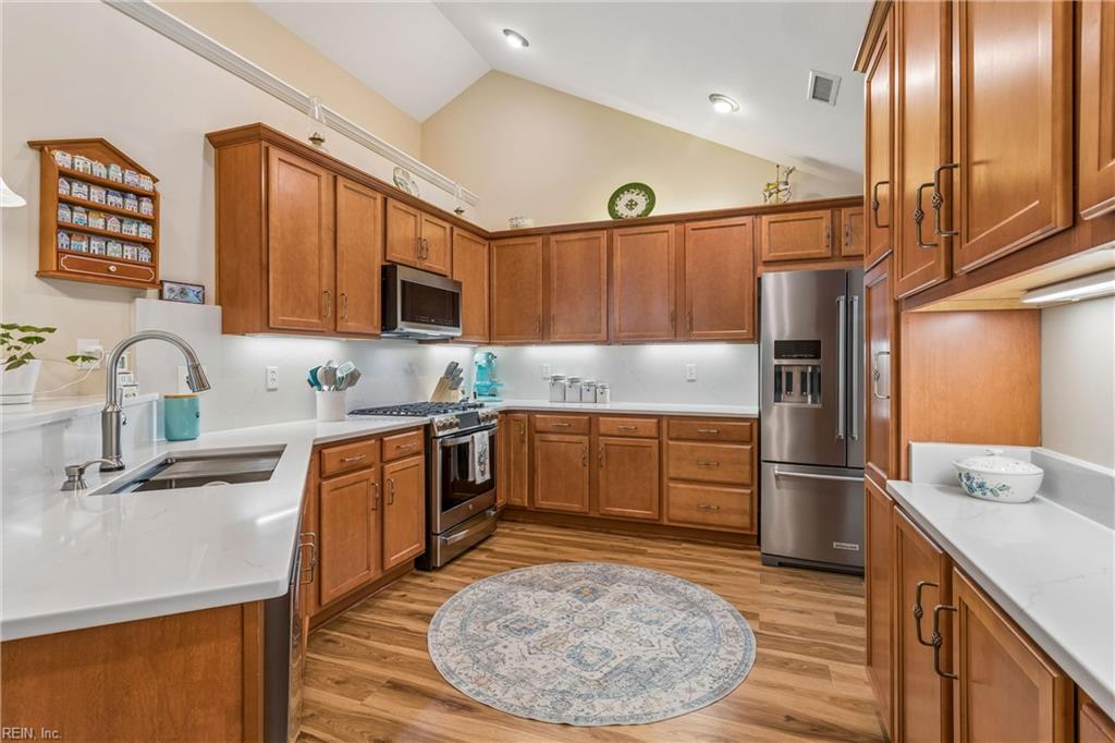 122 Garman Loop Yorktown VA 23690