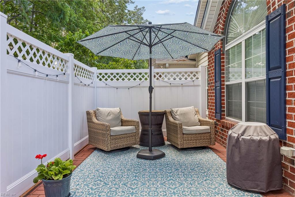 122 Garman Loop Yorktown VA 23690