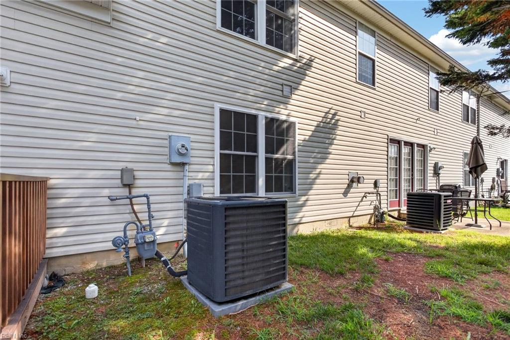 121 Burnt Run Yorktown VA 23692