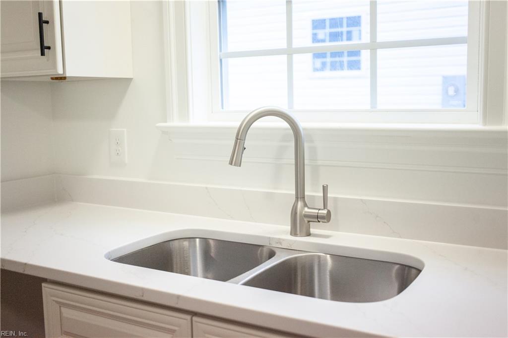 15661 Warwick Boulevard Newport News VA 23608