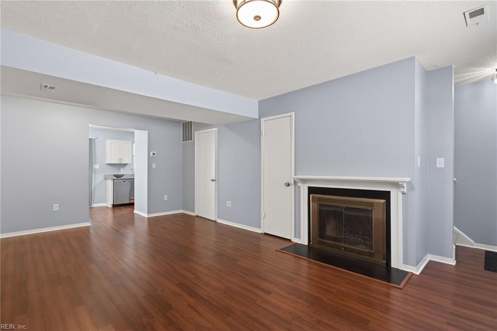 12791 Tahiska Lane Newport News VA 23602
