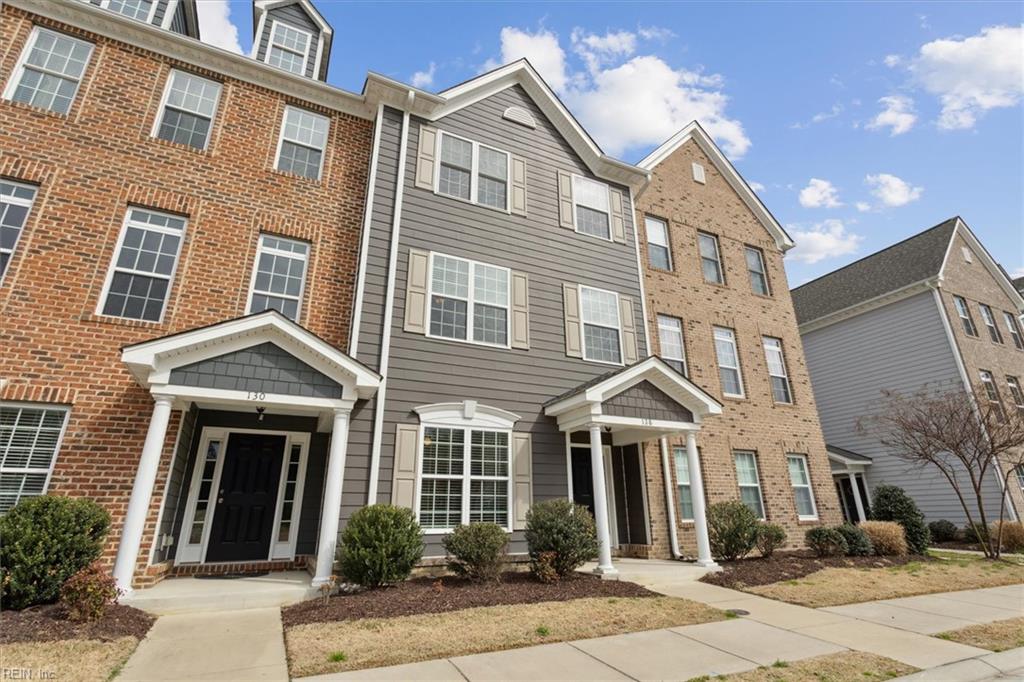 128 Daybeacon Street Yorktown VA 23692