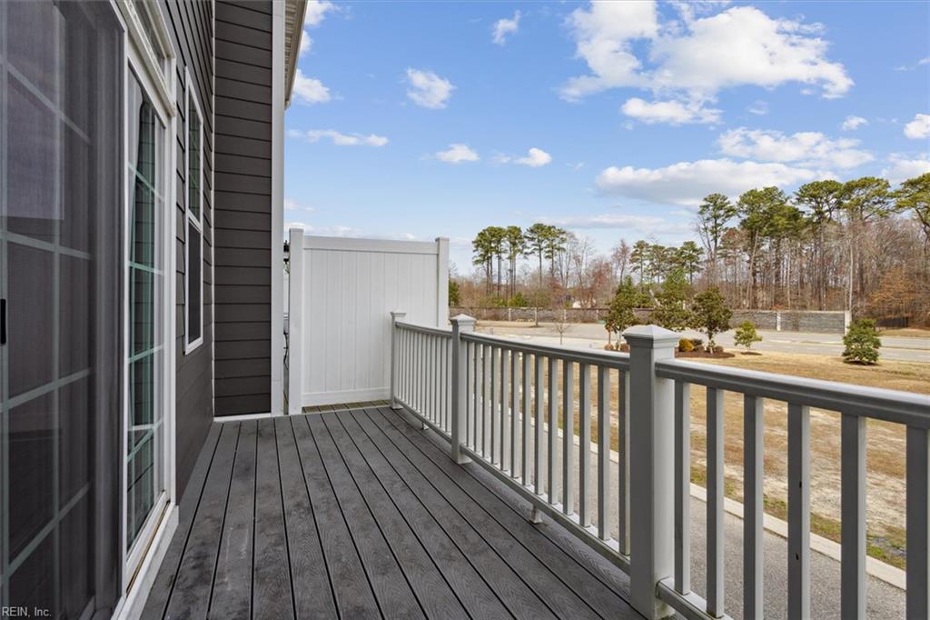 128 Daybeacon Street Yorktown VA 23692