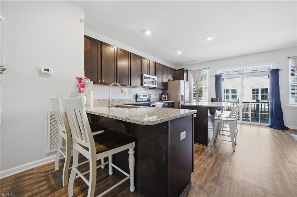 128 Daybeacon Street Yorktown VA 23692