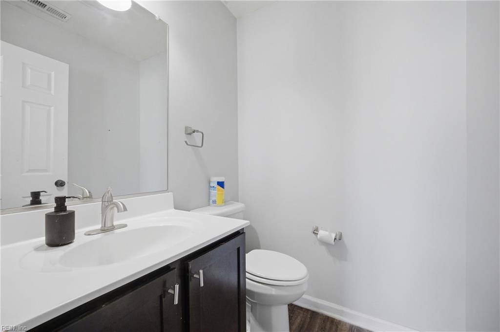 128 Daybeacon Street Yorktown VA 23692