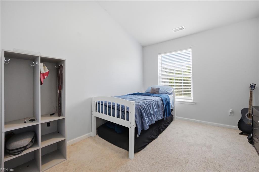 128 Daybeacon Street Yorktown VA 23692
