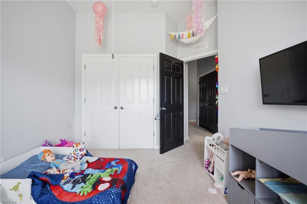 128 Daybeacon Street Yorktown VA 23692