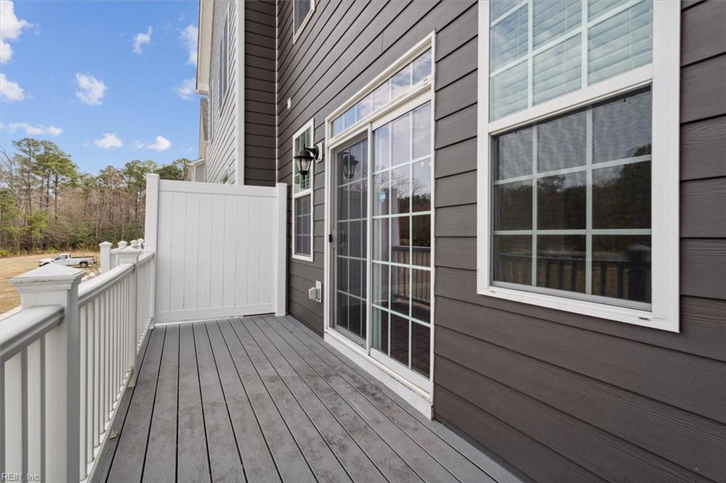 128 Daybeacon Street Yorktown VA 23692