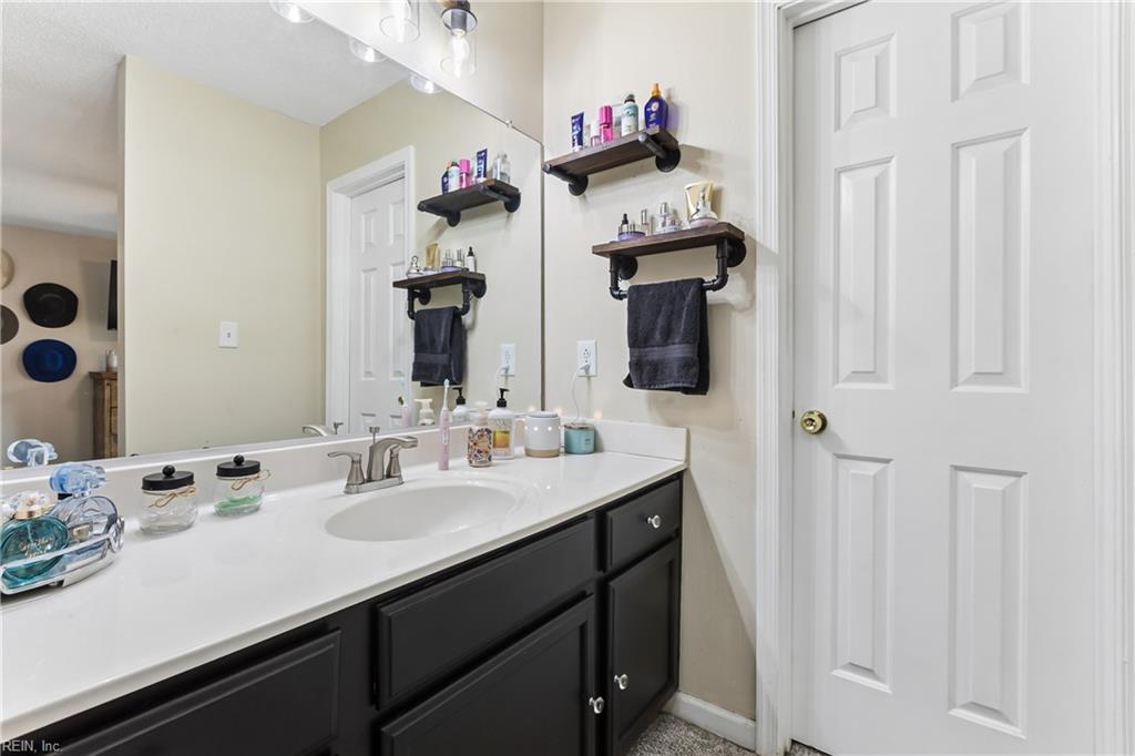 119 Kingsbridge Lane Yorktown VA 23692