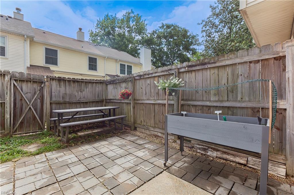 119 Kingsbridge Lane Yorktown VA 23692