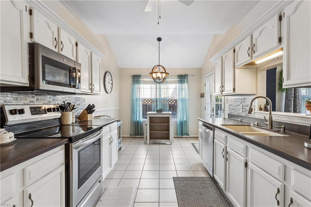 503 Hamlet Court Yorktown VA 23693