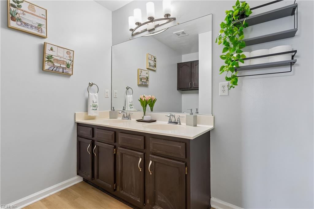 503 Hamlet Court Yorktown VA 23693