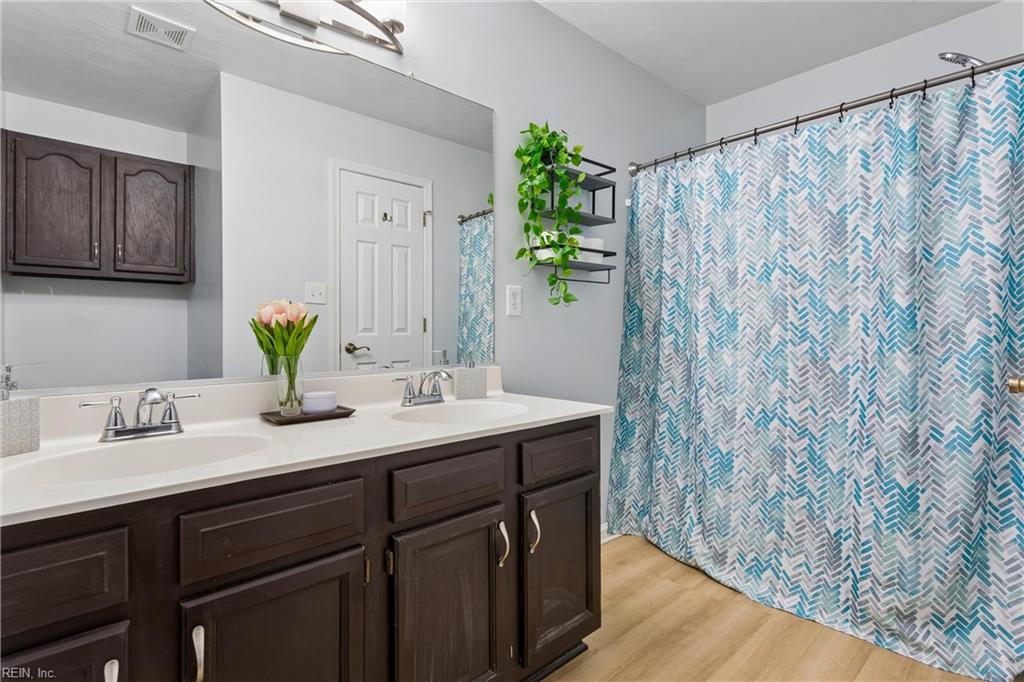 503 Hamlet Court Yorktown VA 23693