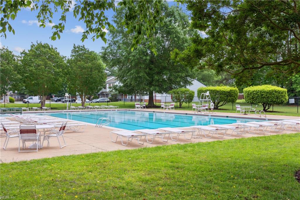 503 Hamlet Court Yorktown VA 23693