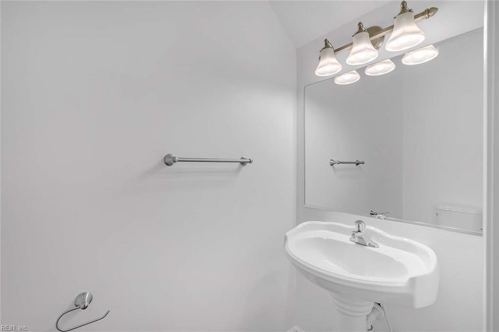 815 Skelton Way Newport News VA 23608