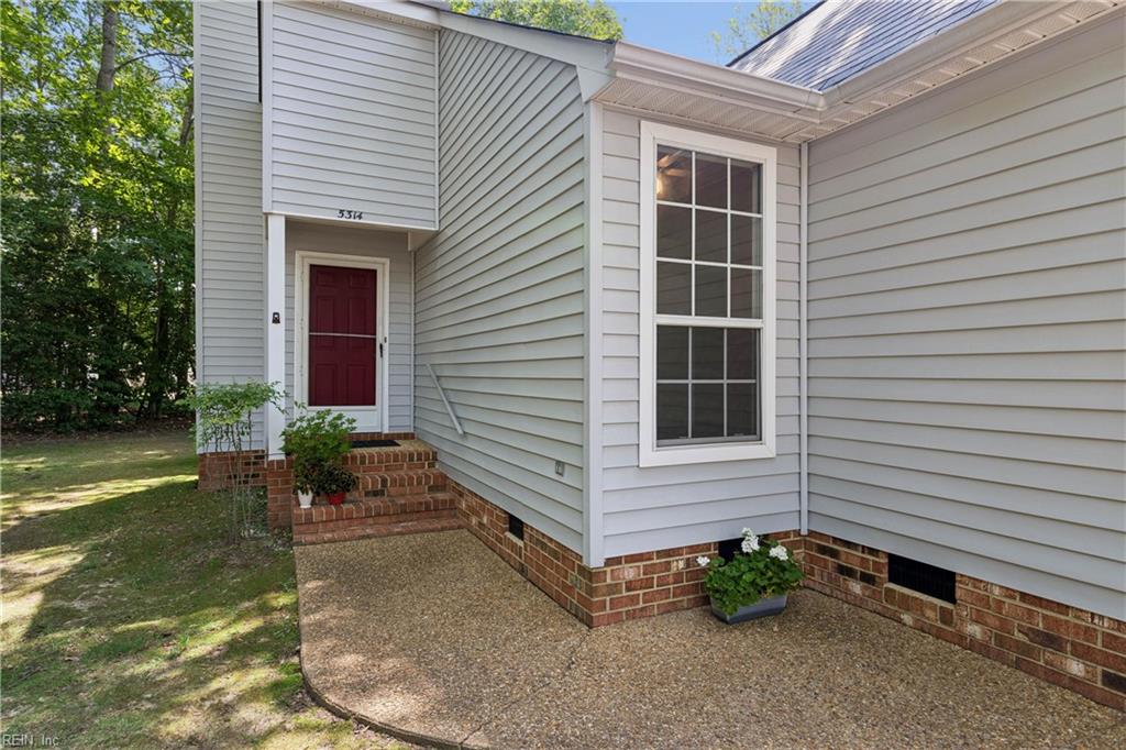 5314 Sloane Square Williamsburg VA 23188