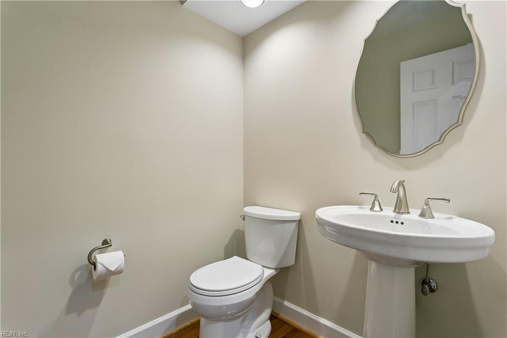119 Harrops Glen Williamsburg VA 23185