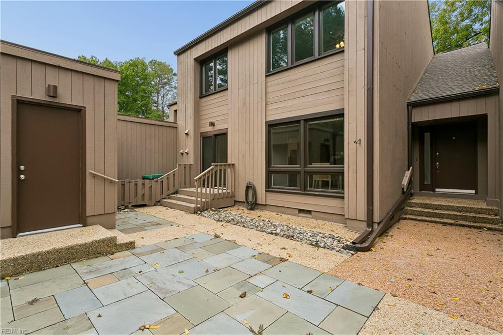 119 Harrops Glen Williamsburg VA 23185