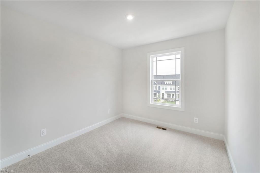 129 Bracewell Lane Yorktown VA 23692