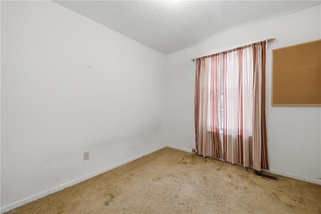 359 Deputy Lane Newport News VA 23608