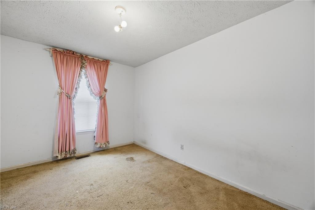 359 Deputy Lane Newport News VA 23608