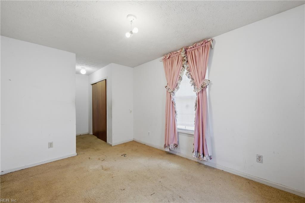 359 Deputy Lane Newport News VA 23608