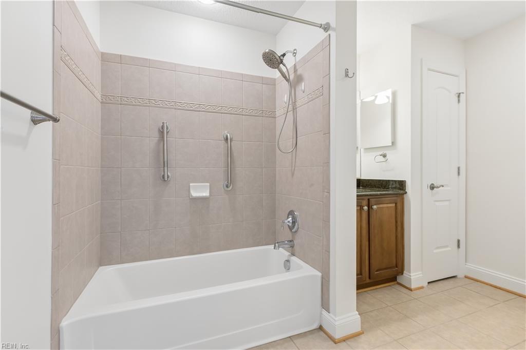 326 Garman Loop Yorktown VA 23690