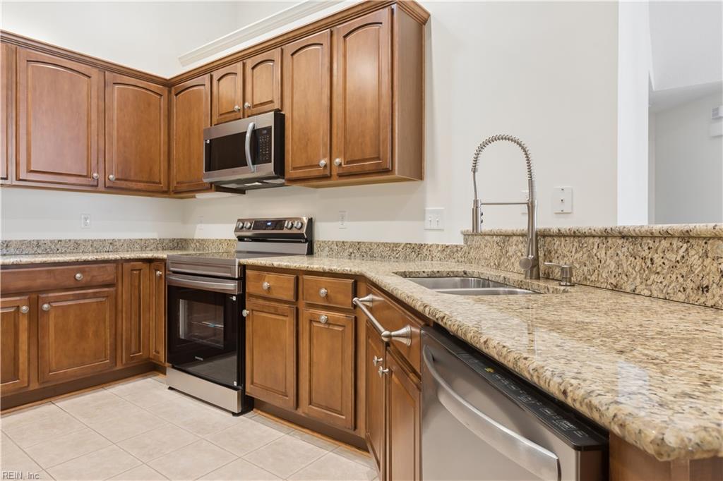 326 Garman Loop Yorktown VA 23690
