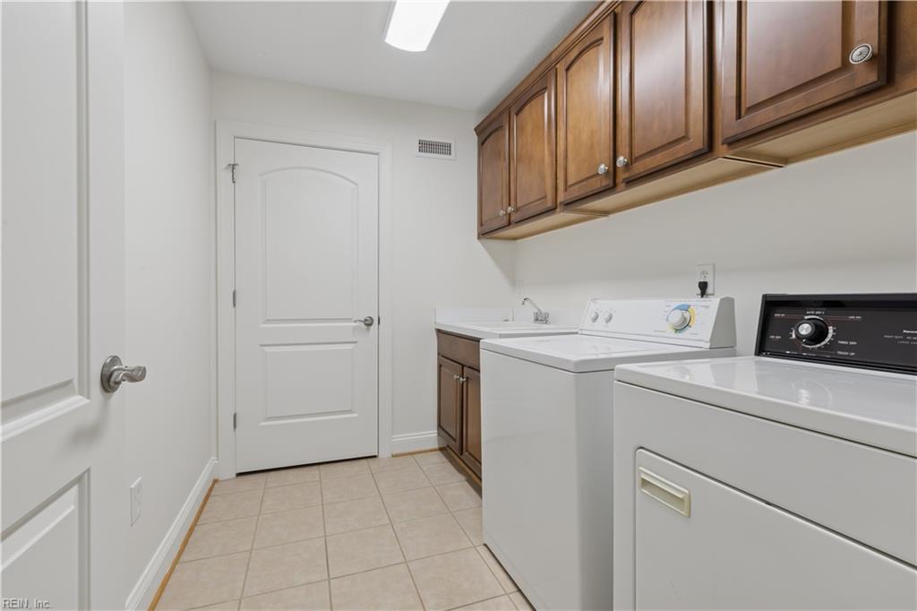 326 Garman Loop Yorktown VA 23690