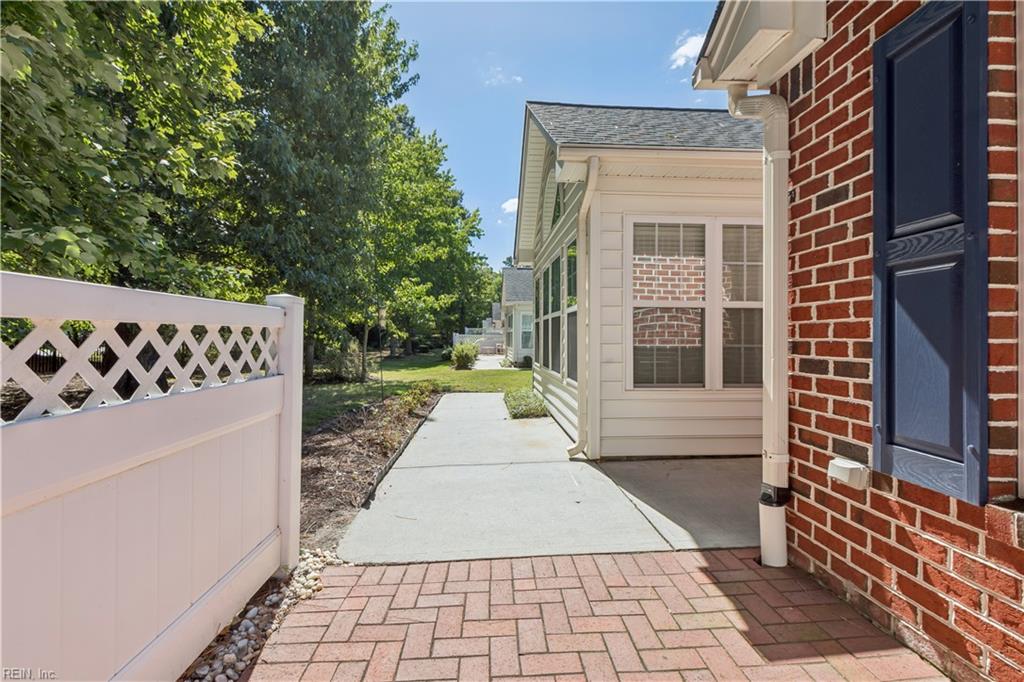 326 Garman Loop Yorktown VA 23690