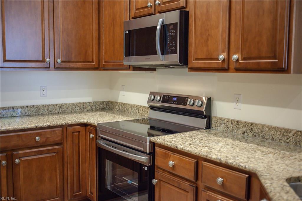 326 Garman Loop Yorktown VA 23690