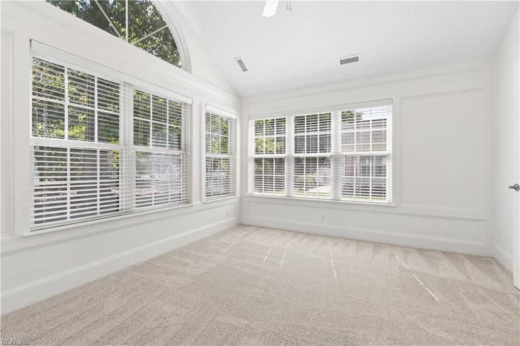 326 Garman Loop Yorktown VA 23690