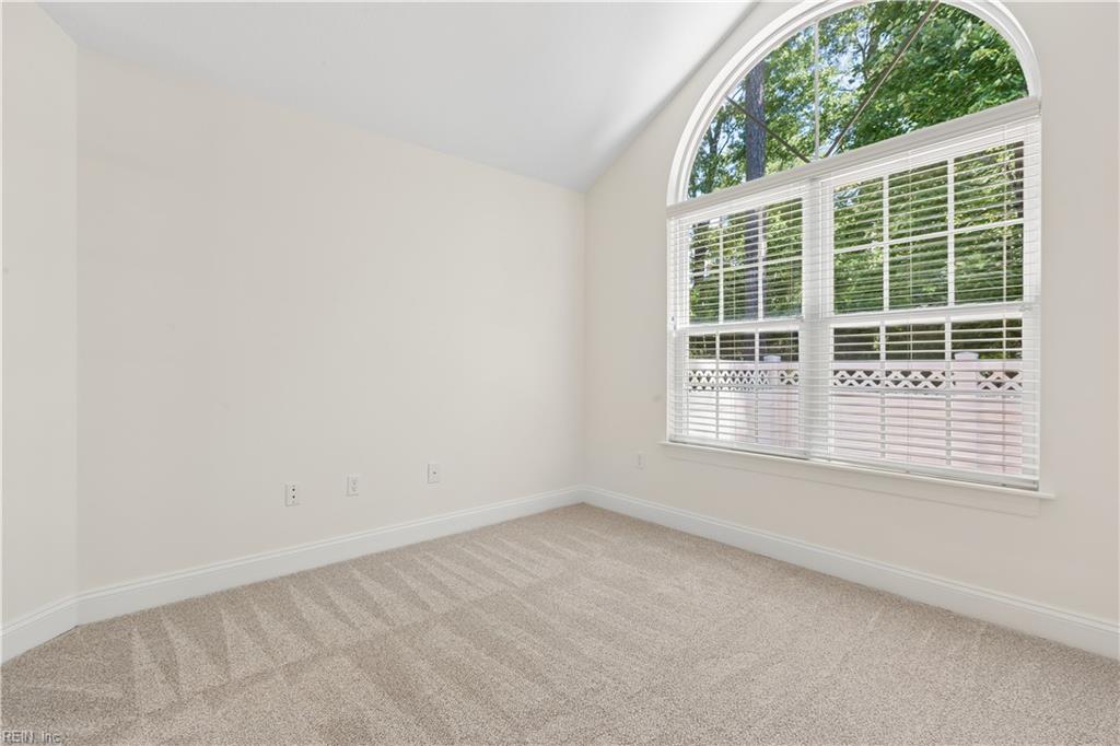 326 Garman Loop Yorktown VA 23690