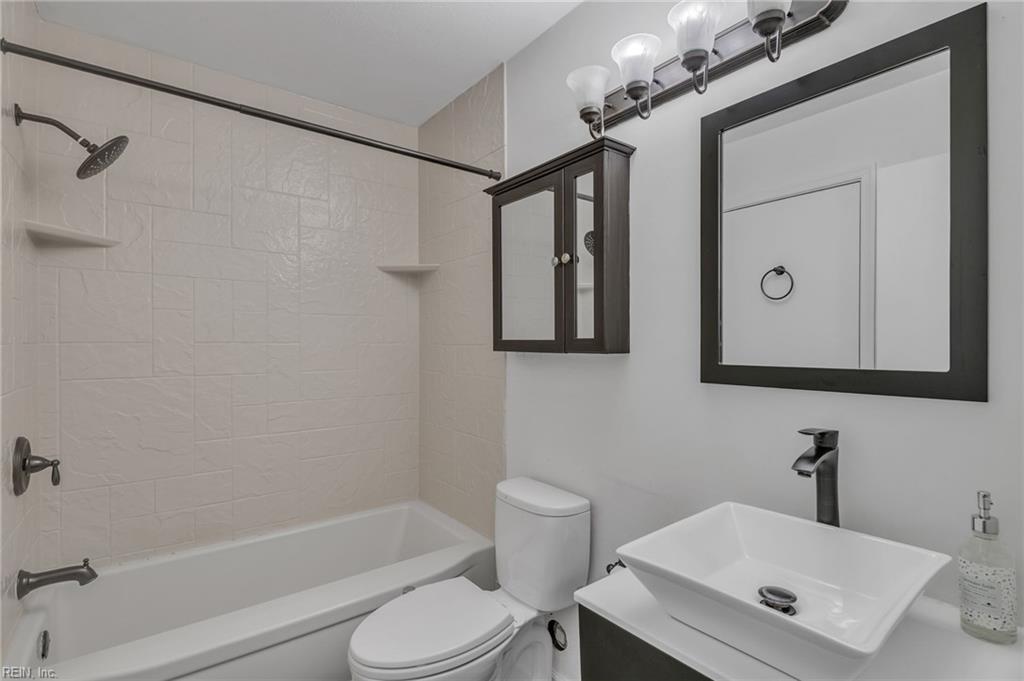 191 Nantucket Place Newport News VA 23606