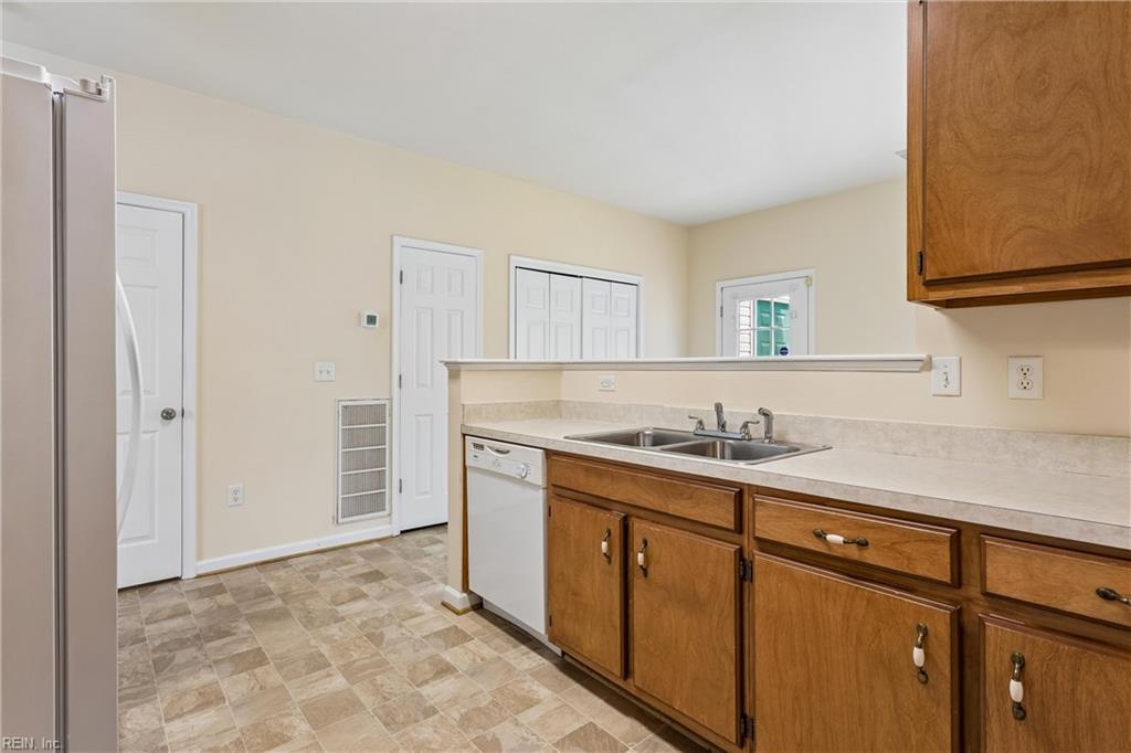 1932 Algonquin Trail Williamsburg VA 23185