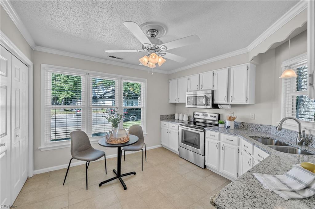 125 Three Notched Road Yorktown VA 23692