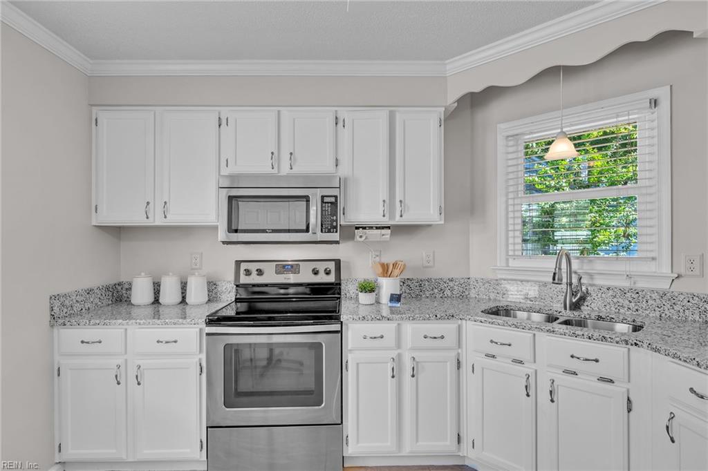 125 Three Notched Road Yorktown VA 23692