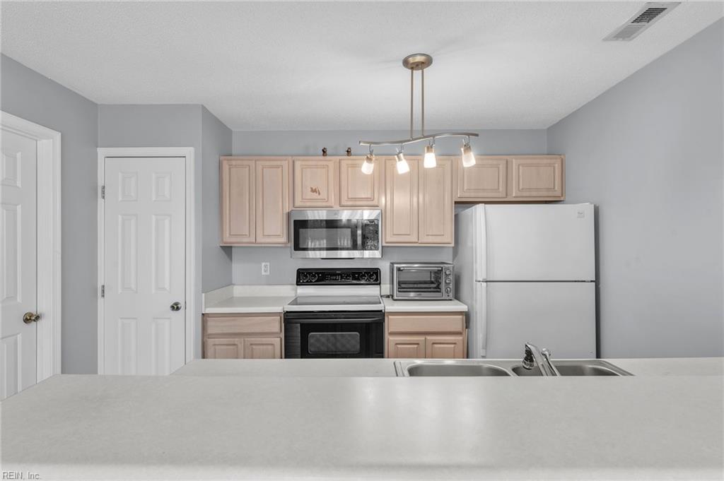 202 Westgate Circle Williamsburg VA 23185