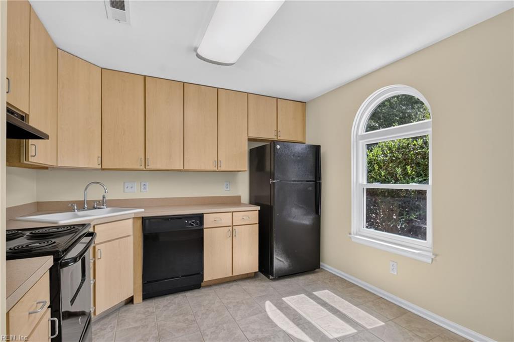 504 Mary Robert Lane Newport News VA 23608