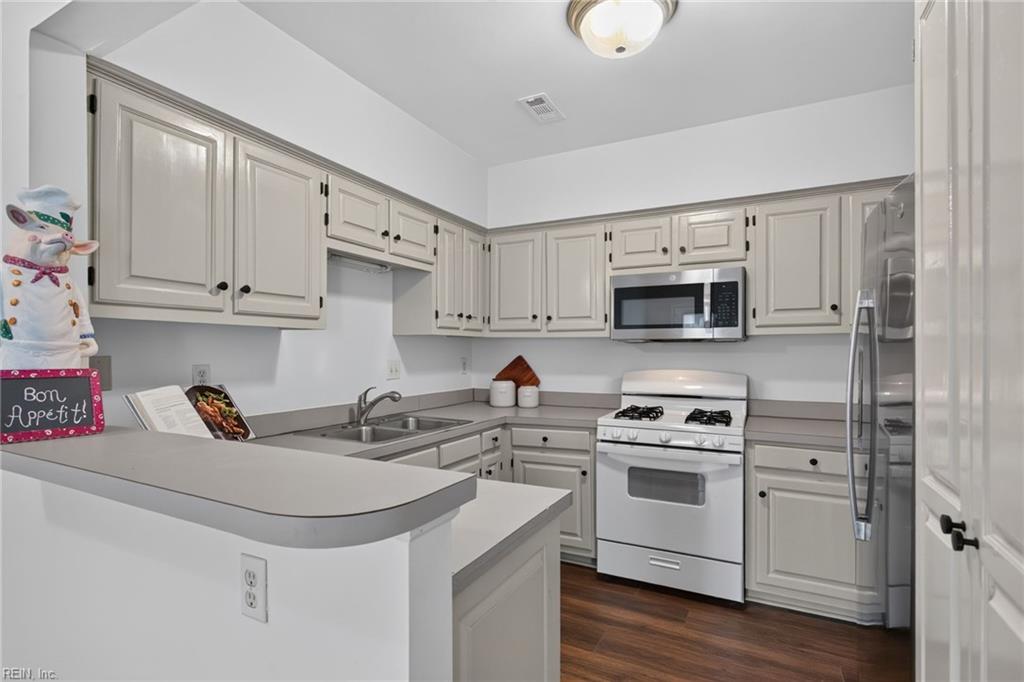 657 Todd Trail Newport News VA 23602