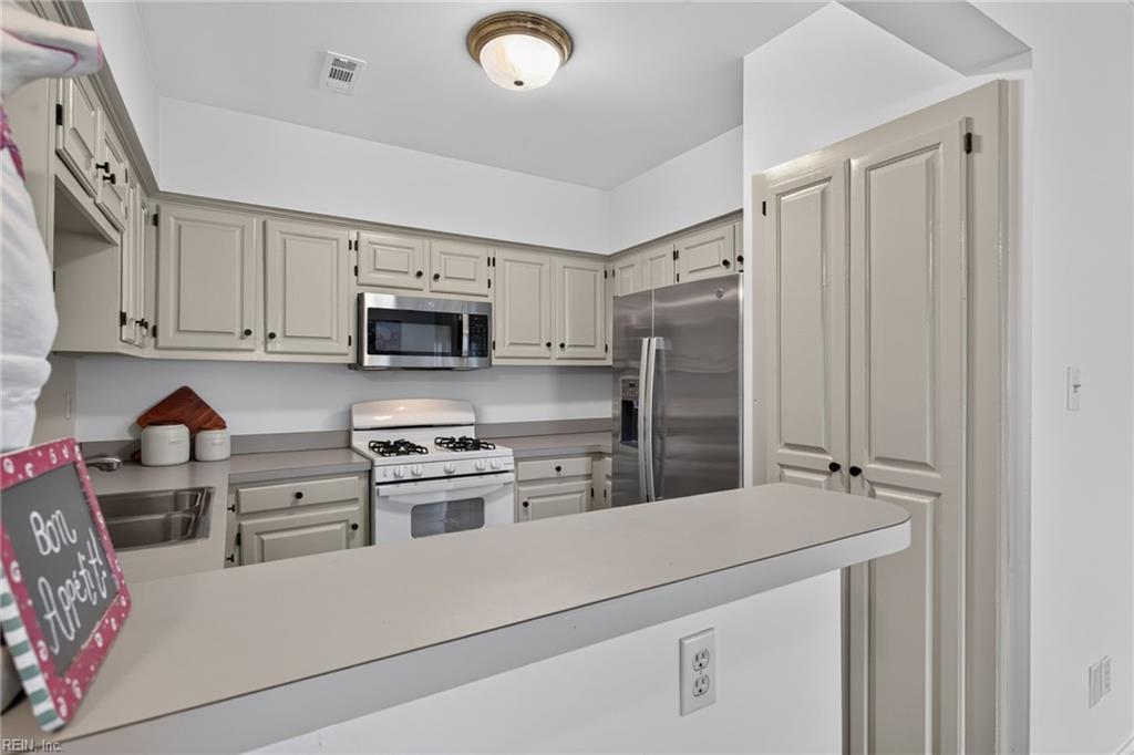 657 Todd Trail Newport News VA 23602