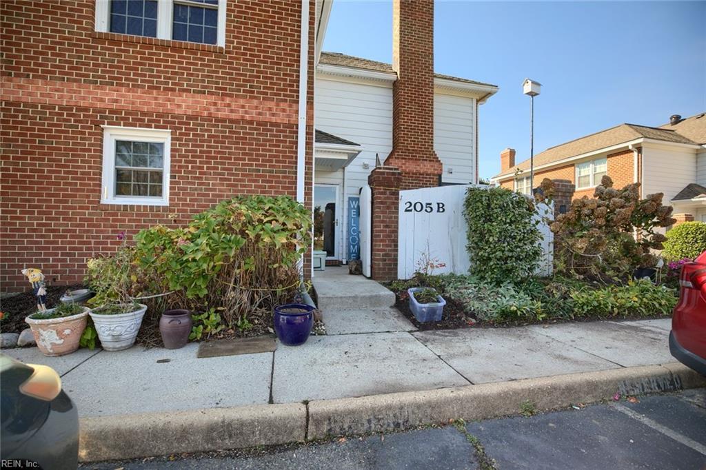 205 Amersham Drive Yorktown VA 23693