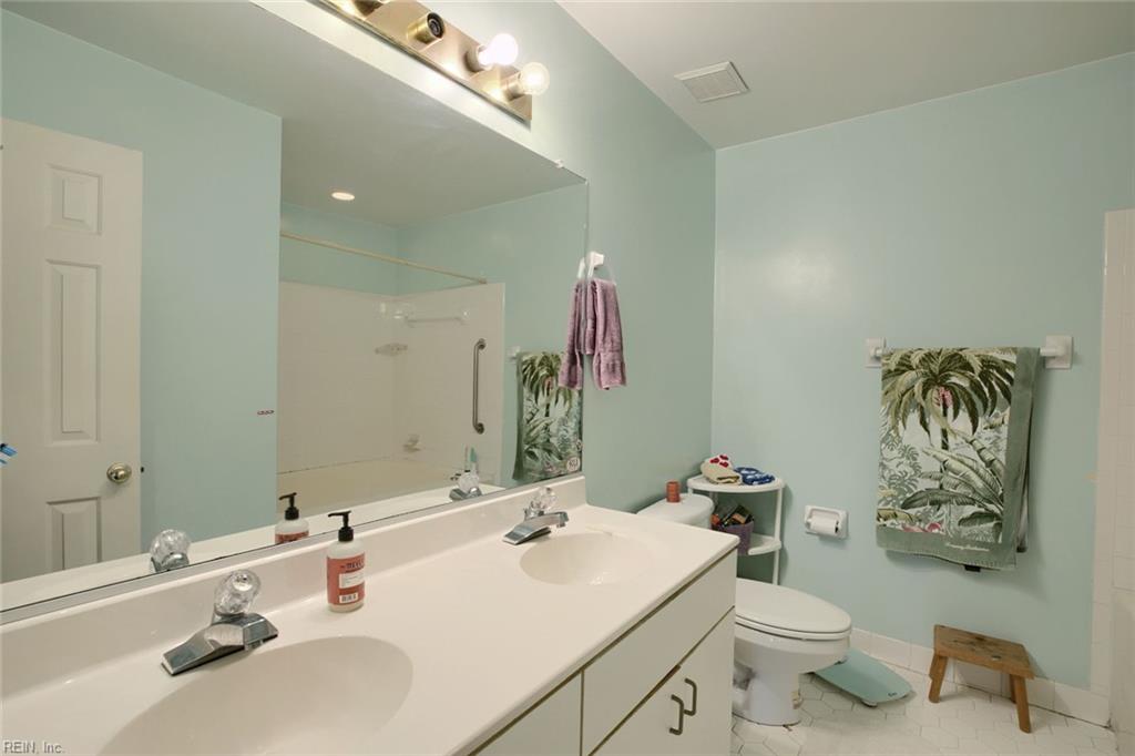 205 Amersham Drive Yorktown VA 23693