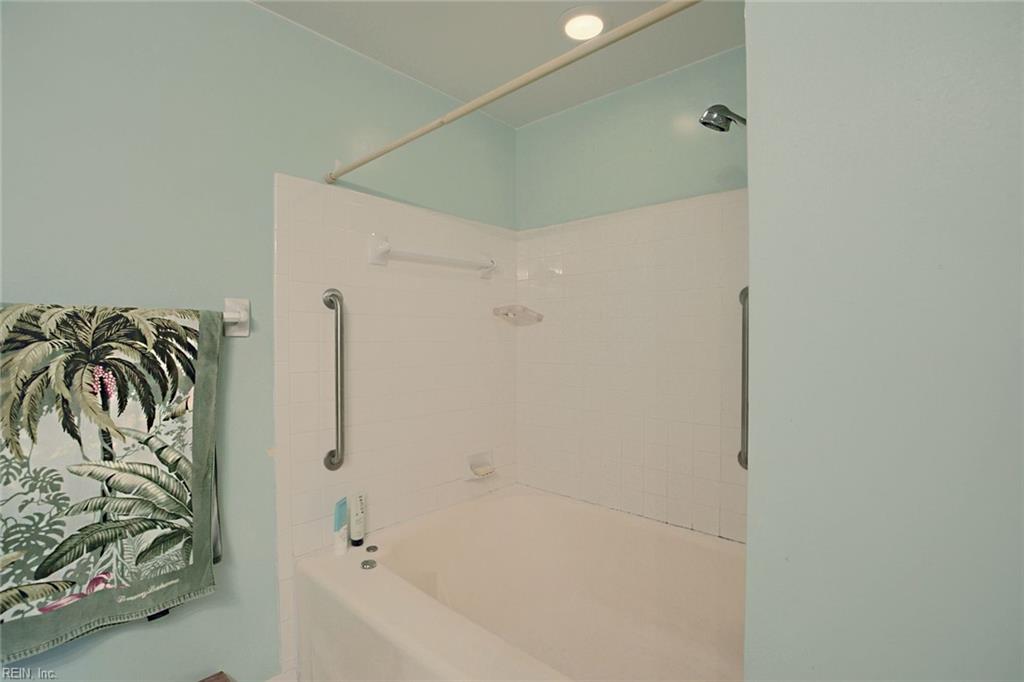 205 Amersham Drive Yorktown VA 23693