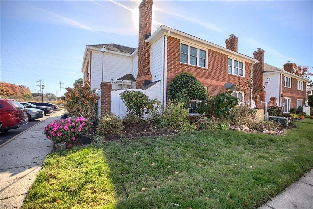 205 Amersham Drive Yorktown VA 23693