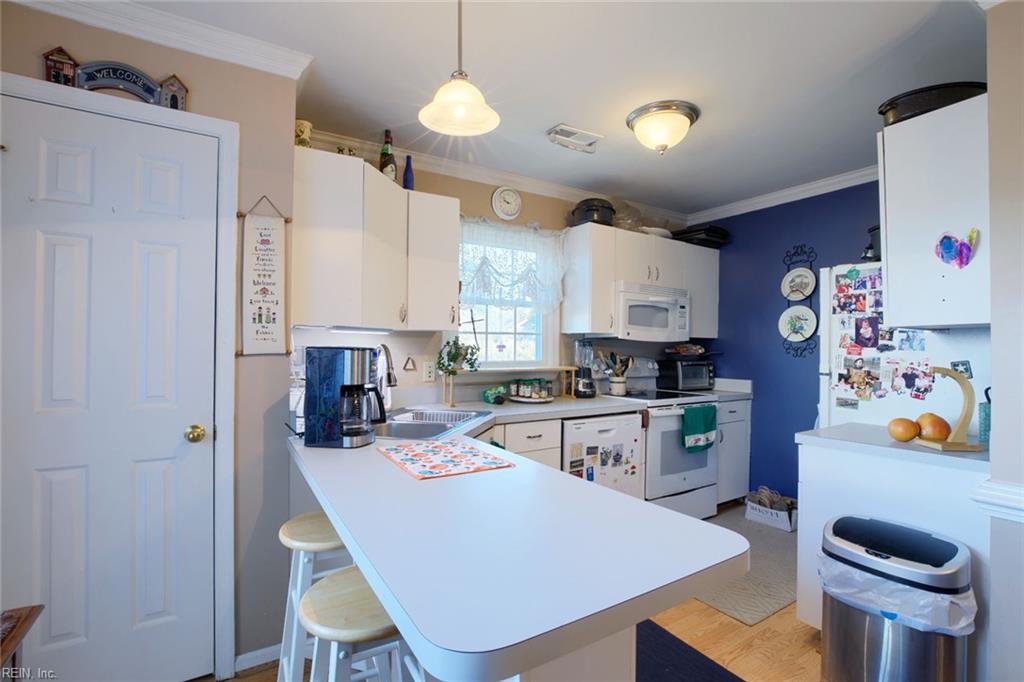 205 Amersham Drive Yorktown VA 23693